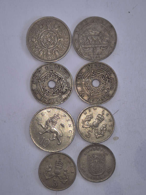 8×  coins.