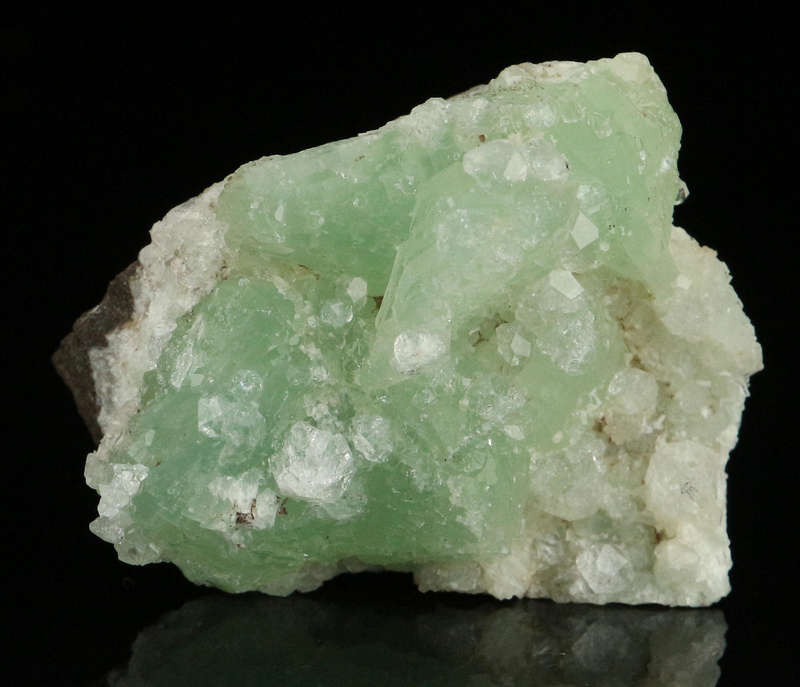 Analcime on Prehnite, Gobobosebberge Mnt, Namibia