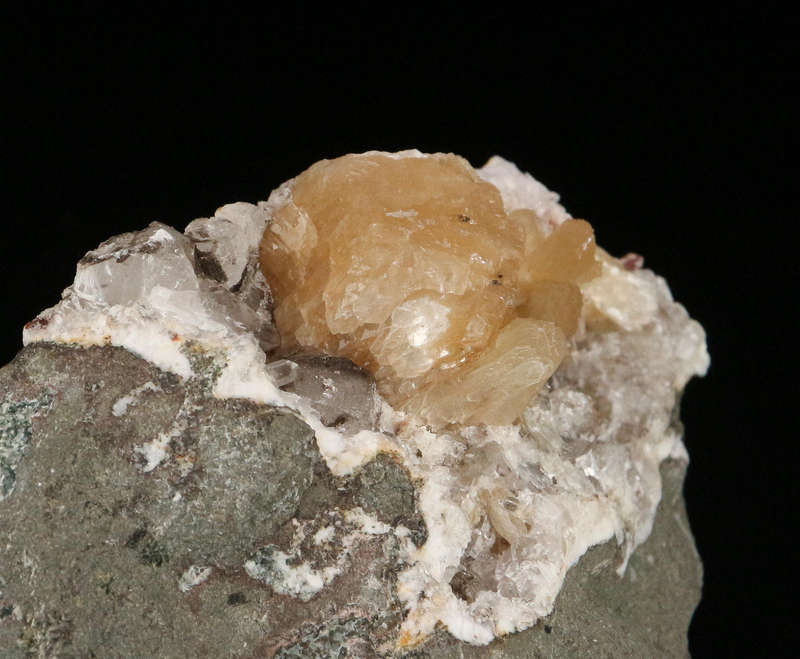 Stilbite on Matrix, Gobobosebberge Mnt, Namibia