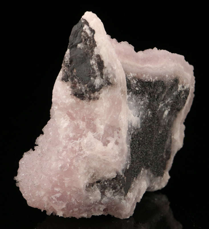 Manganoan Calcite Cluster,N'Chwaning II Mine, Kalahari Manganese Field, Northern Cape, South Africa.
