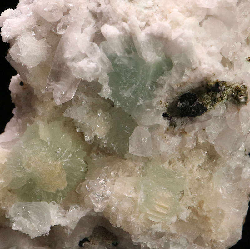 Laumontite, Prehnite on Matrix, Gobobosebberge Mnt, Namibia