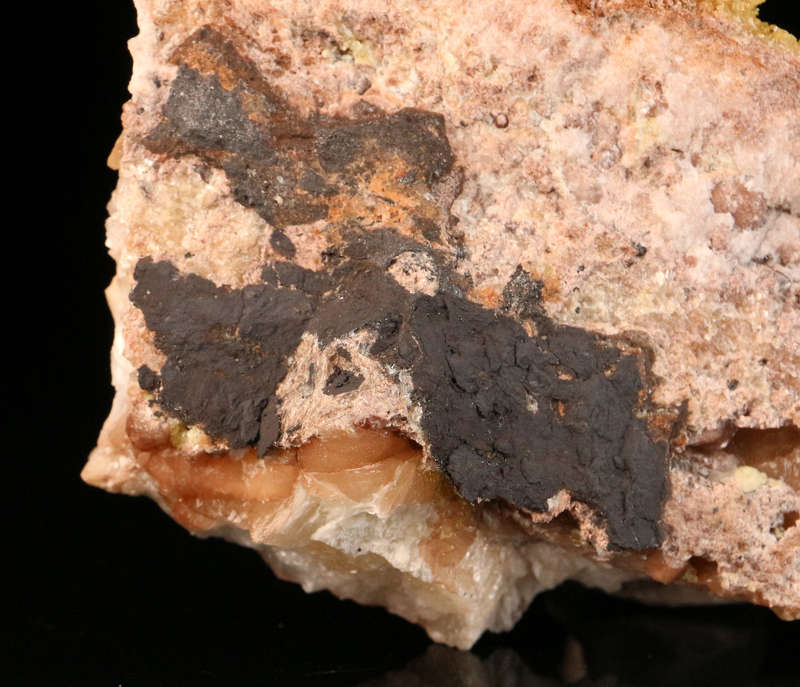 Ettringite on Brucite, Wessels Mine, Northern Cape, South Africa