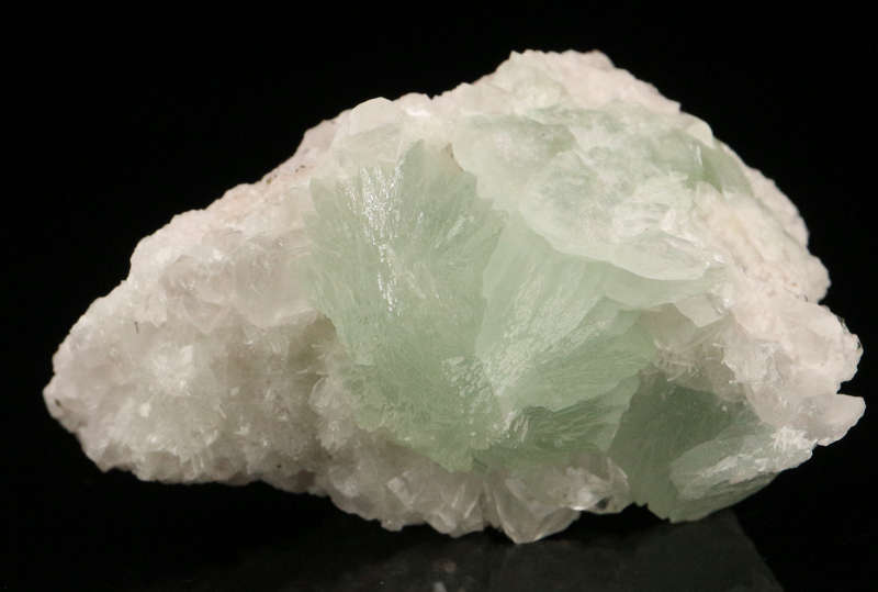 Prehnite on Matrix, Gobobosebberge Mnt, Namibia