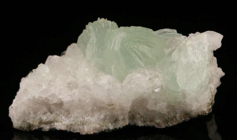 Prehnite on Matrix, Gobobosebberge Mnt, Namibia
