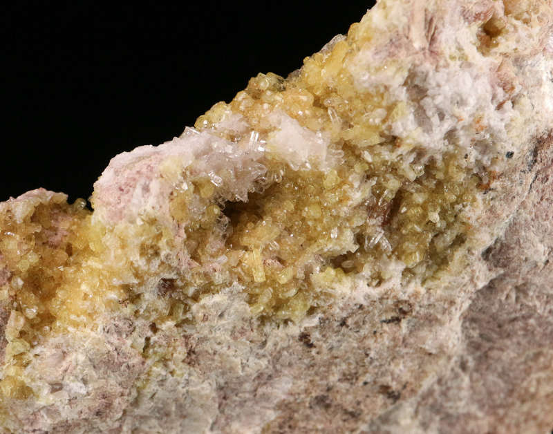 Ettringite on Brucite, Wessels Mine, Northern Cape, South Africa