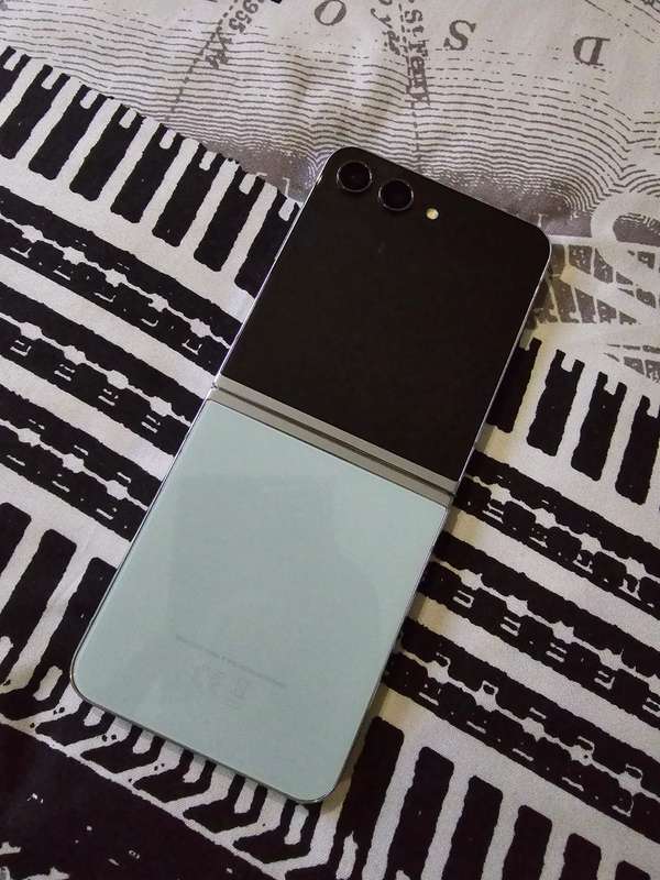 Samsung Z Flip5 256GB