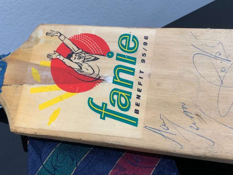Fanie De Villiers Charity Benefit 1995/6  Collectible Corporate Tie & Signed Mini Cricket Bat -