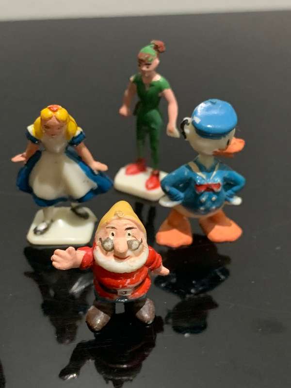 Vintage Disney DisneyKins Figurines  Made In Hong Kong - Various Plastic Characters
