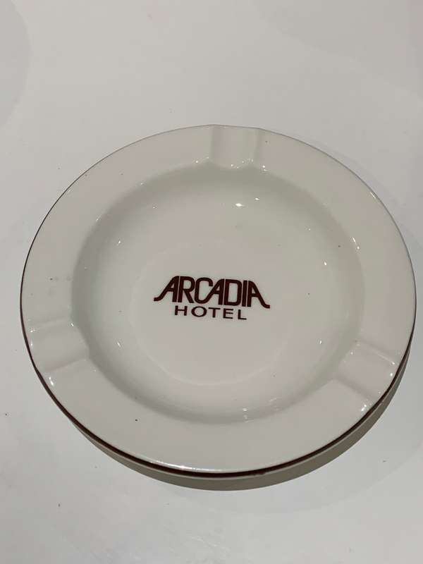 Vintage Continental China Ashtray - Holidays Of Yesteryear - Arcadia Hotel - Pretoria