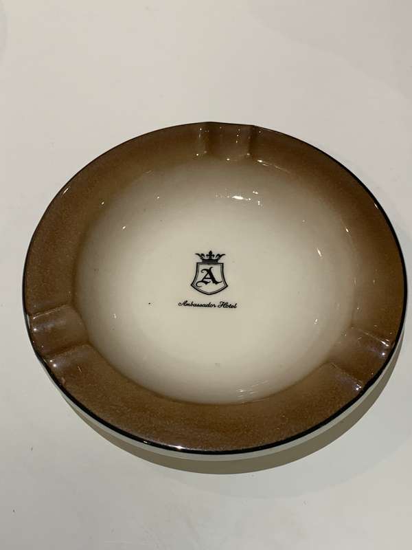 Vintage Continental China Ashtray - Holidays Of Yesteryear - Ambassador Hotel - Cape Town