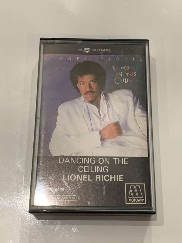 Cassette Tape - Lionel Richie . Dancing On The Ceiling - Not Tested / See Pics