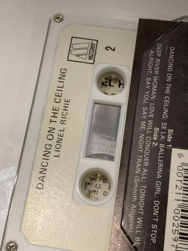 Cassette Tape - Lionel Richie . Dancing On The Ceiling - Not Tested / See Pics