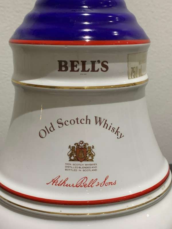 Wade Porcelain Bells Whisky Decanter (Empty) -  Birth Of Princess Beatrice - 8 August 1988