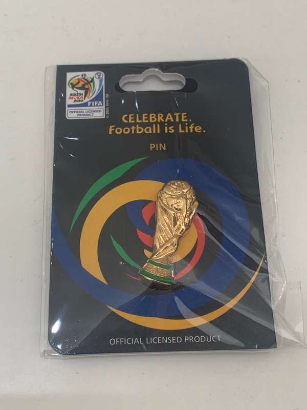 Collectors Pin Badge  FIFA Football World Cup 2010 - Official Licensed Product