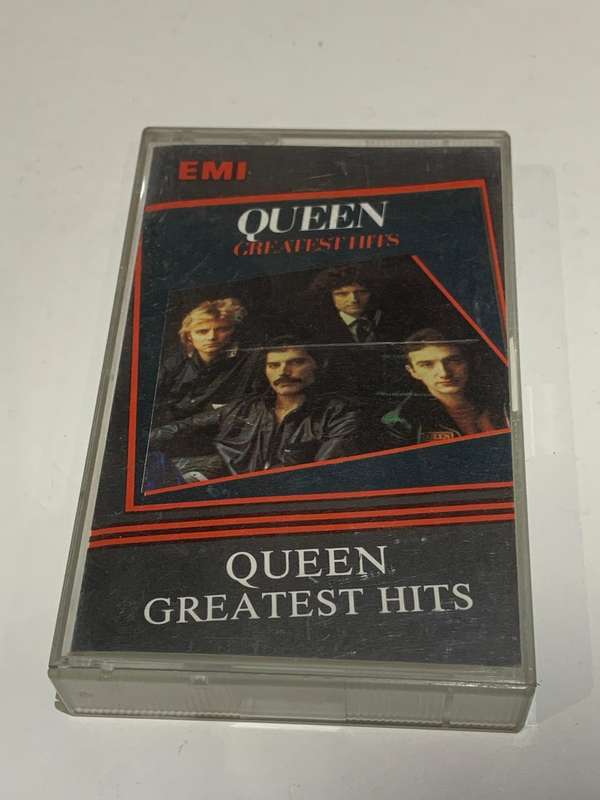 Cassette Tape - Queen . Greatest Hits - Not Tested / Sold As Is / See Pics (J/E)