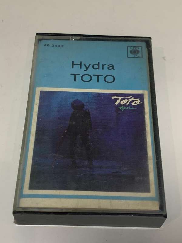 Cassette Tape - Toto . Hydra - Not Tested / Sold As Is / See Pics (J/E)