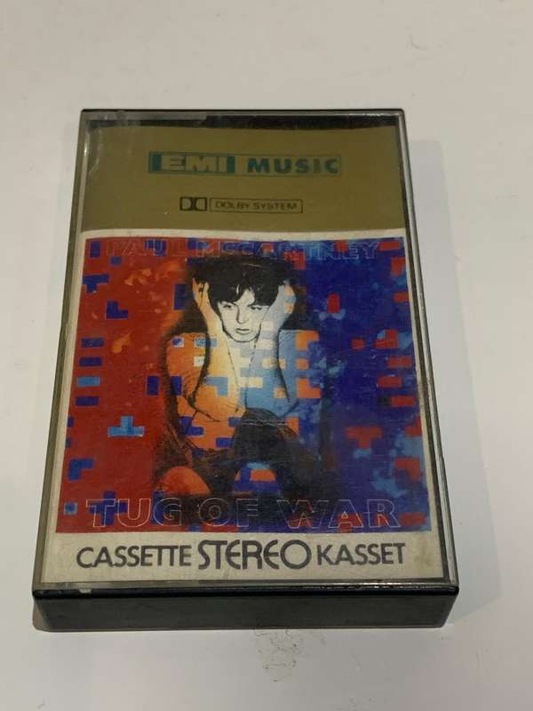 Cassette Tape - Paul McCartney . Tug Of War - Not Tested / Sold As Is / See Pics (J/E)