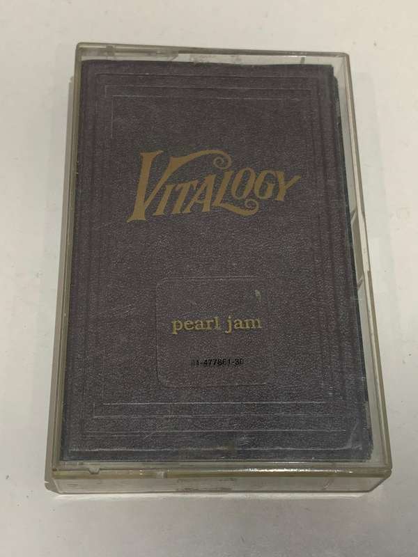 Cassette Tape - Pearl Jam . Vitalogy - Not Tested / Sold As Is / See Pics