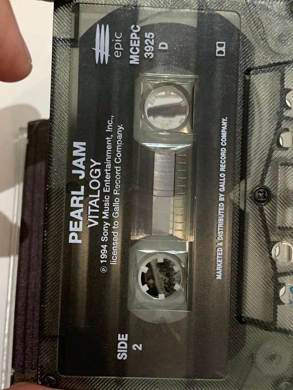 Cassette Tape - Pearl Jam . Vitalogy - Not Tested / Sold As Is / See Pics