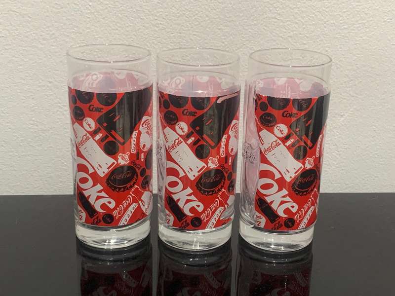 Trio Of Collectible Glass Coke Glasses  Awesome Design With Embossed Contour Bottles