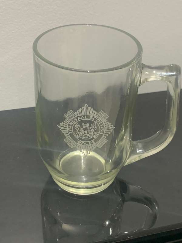 Glass Bar Mug  Transvaal Scottish Emblem - Militaria