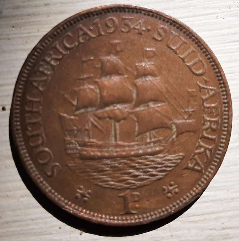 1935 UNION OF S A 1 Penny in EF grade