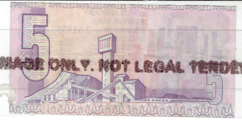 1975 R S A R5 banknote signed by T W de Jongh in EF gradfe
