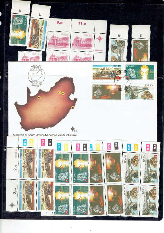 1982 4th def iss to  1985 Paintings Oerder all in 4 ring album with 4 empty pages Album included