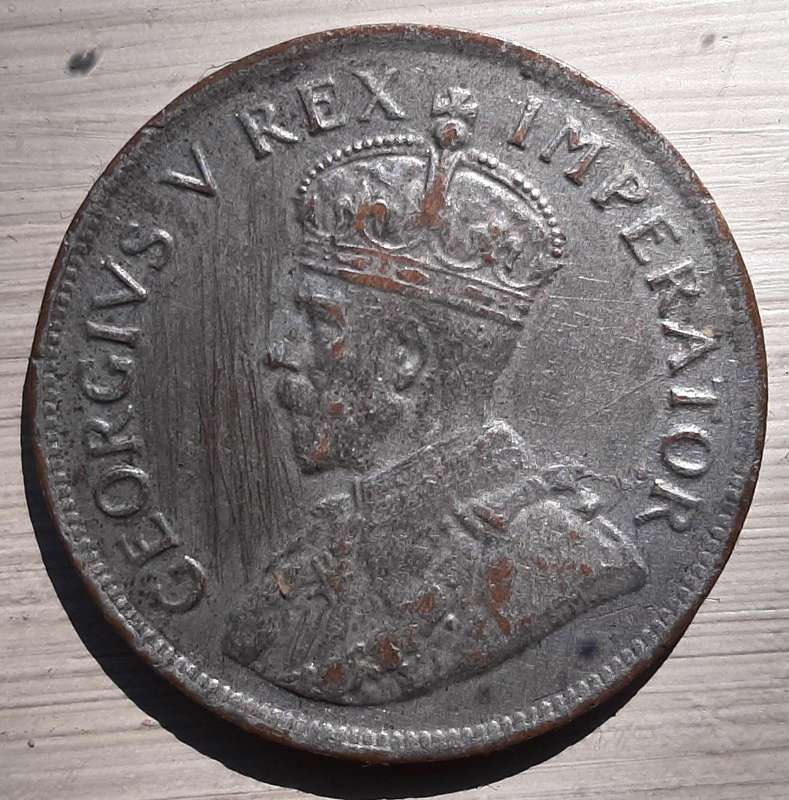 1933 UNION of S A 1 Penny Bronze but this color Silver? IN VF+ grade