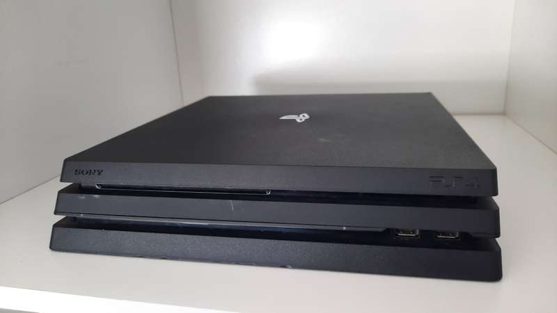 Playstation ps4 pro