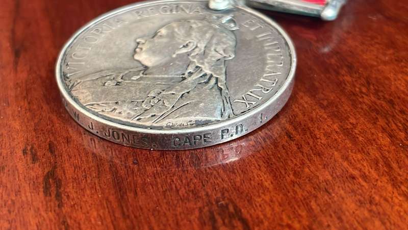 a Queen South Africa Medal QSA - 1036 Private W.J. Jones Cape Police Distr. 1