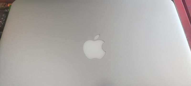 Magical Macbook Air i5 2012