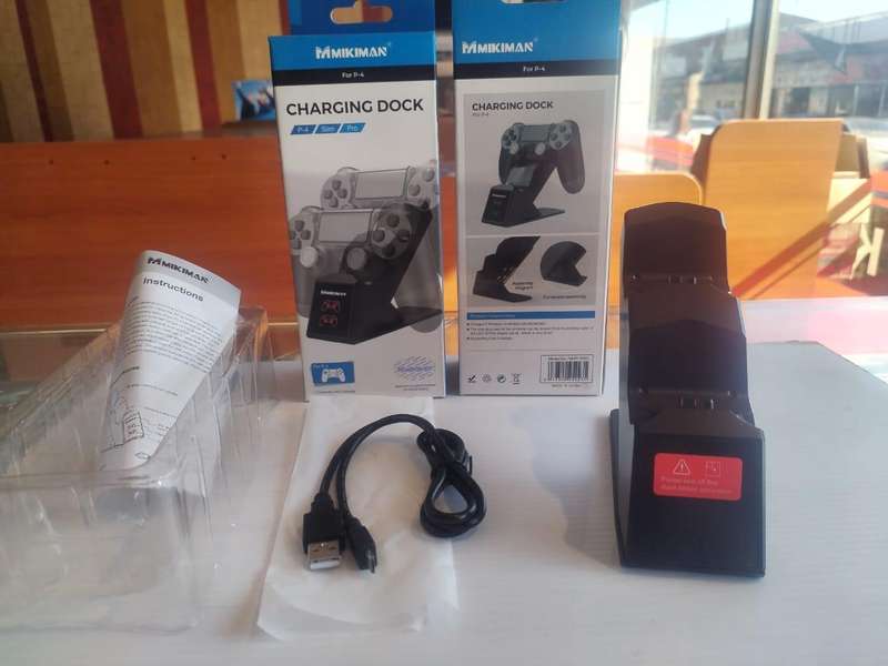 Mikiman Charging Dock for PS4 / Slim / Pro Controllers