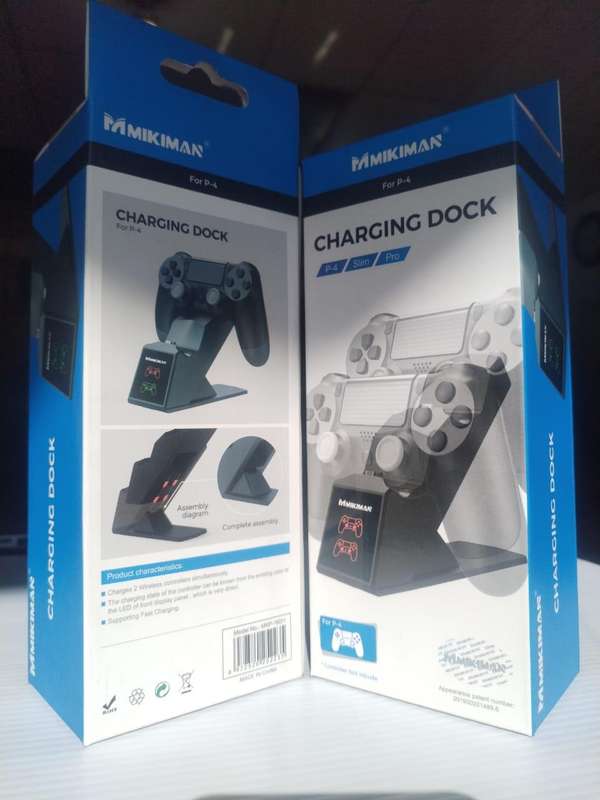Mikiman Charging Dock for PS4 / Slim / Pro Controllers