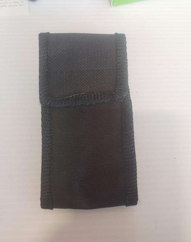 800 TYPE SELF-DEFENSIVE FLASHLIGHT/TASER