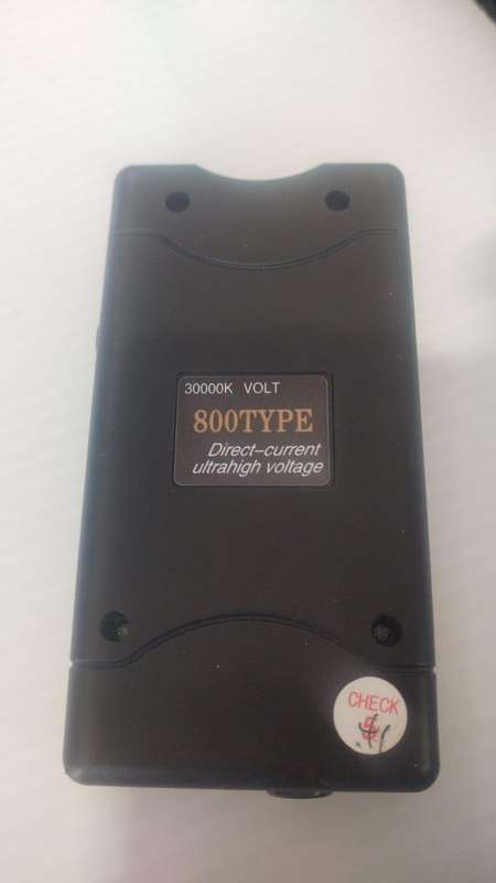 800 TYPE SELF-DEFENSIVE FLASHLIGHT/TASER