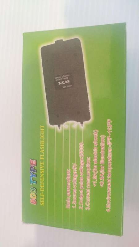 800 TYPE SELF-DEFENSIVE FLASHLIGHT/TASER