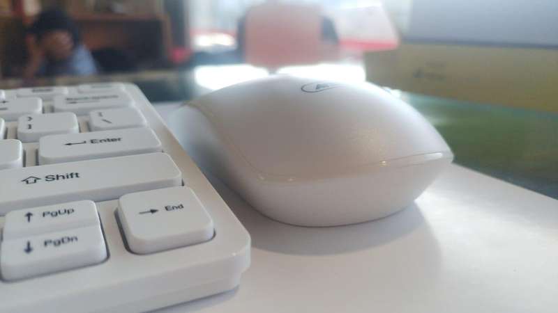 ANDOWL Mini Wireless Keyboard And Mouse