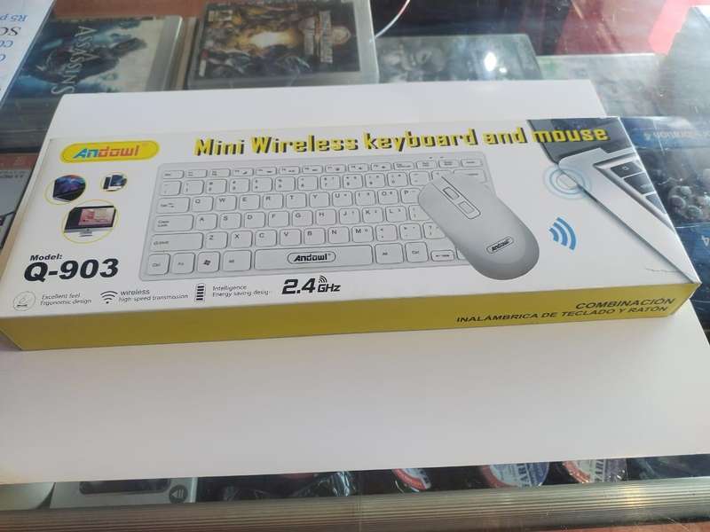 ANDOWL Mini Wireless Keyboard And Mouse