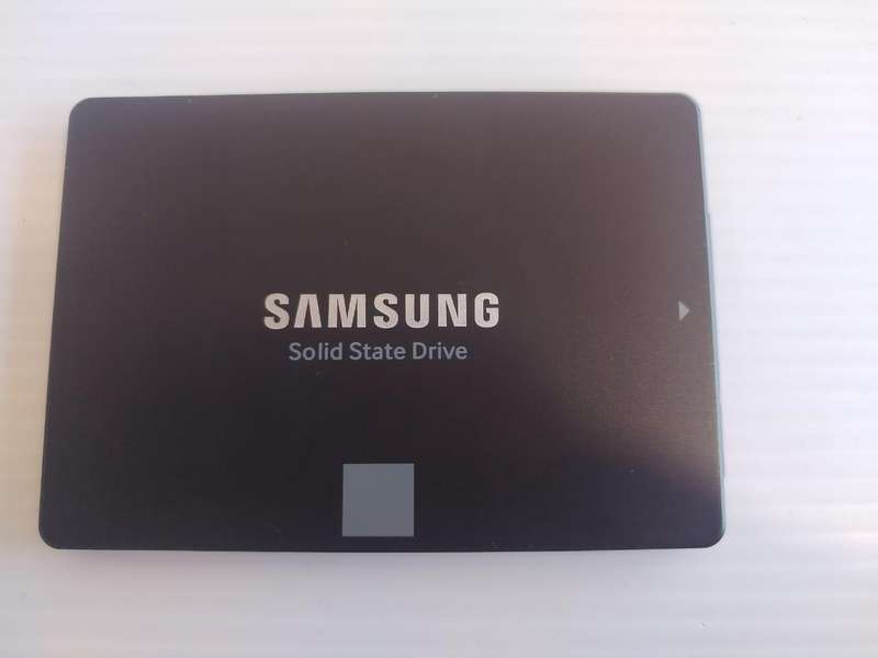 Samsung 850 EVO 250GB 2.5-Inch SATA III SSD (MZ-75E250)