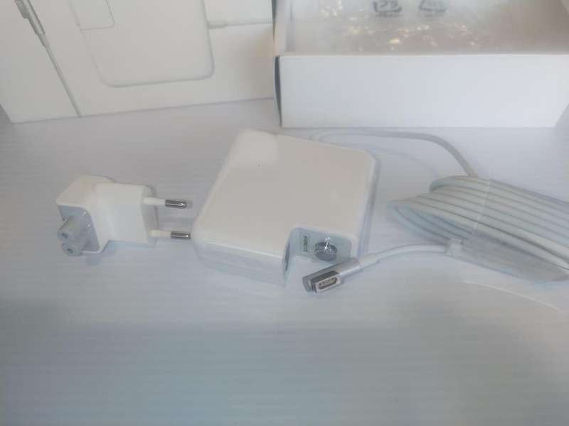 60W MACBOOK CHARGER(MAGSAFE L-SHAPE ADAPTOR)