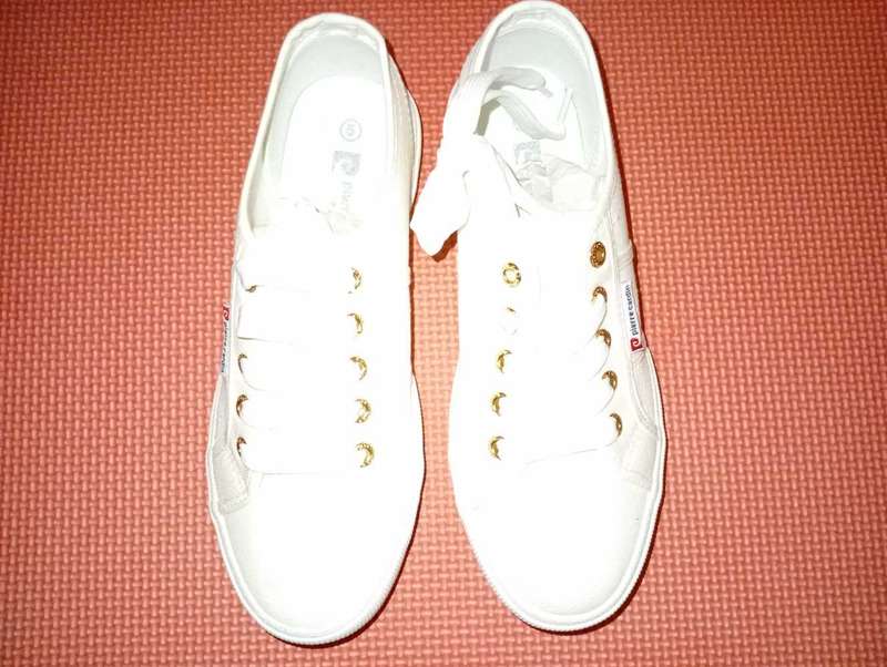 Pierre Cardin Size 5 Women's Converse Shoes For Sale