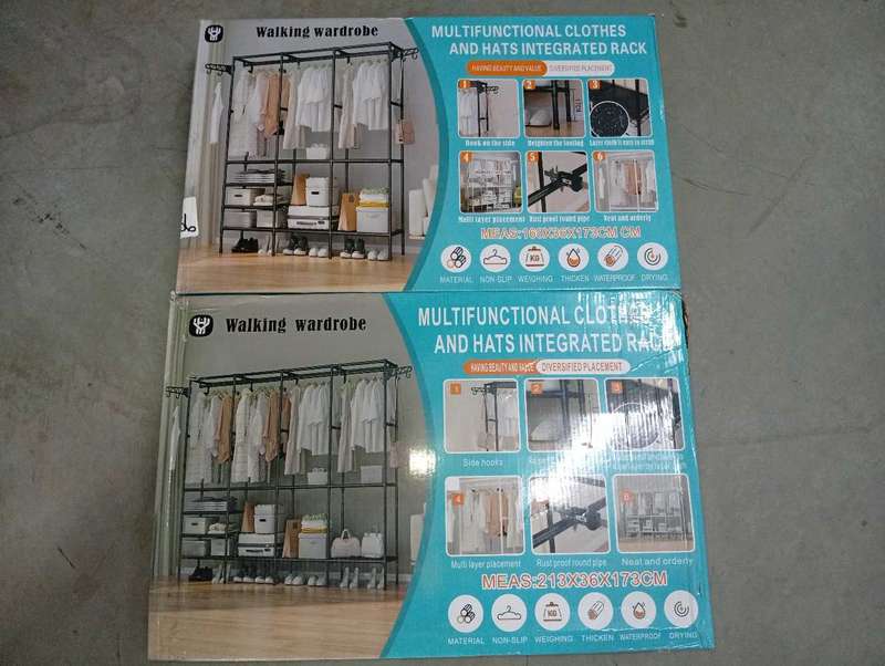 Multifunctional Clothes And Hats Integrated Rack - Walking wardrobe