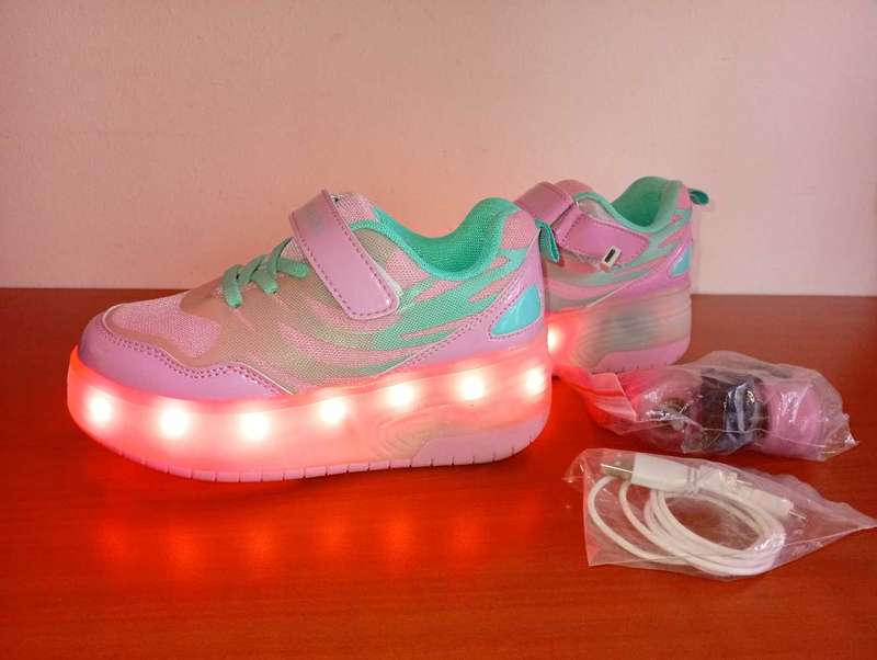 Rechargeable Kids Two Wheels Roller Skates Shoes with LED Lights Pink Size 2