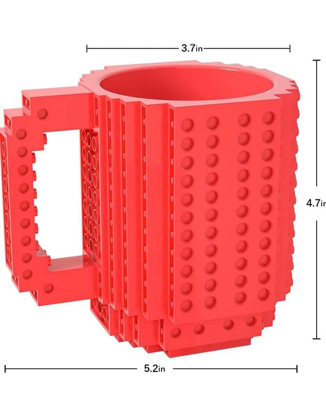 Lego cup with a few bricks to put on the cup