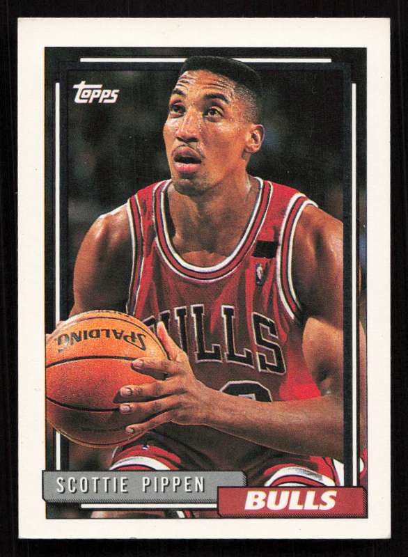 1992-93 Topps #389 Scottie Pippen