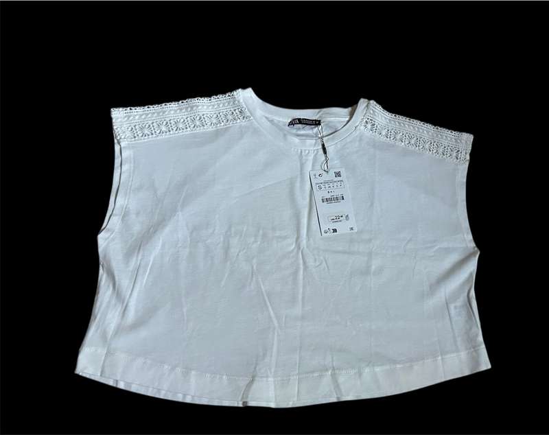 TOP - LADIES - SIZE SMALL - BAGGY FIT - ZARA