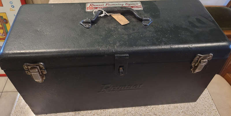 RAMSET .22 POWDER ACTUATED SYSTEM, TOOLBOX AND GUN