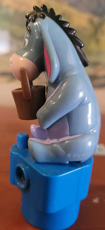 VINTAGE EEYORE CAMERA TOY-VERY RARE AS A NESTLE PROMOTIONAL TOY-WORKING KALEIDOSCOPE VIEWER-AMAZING