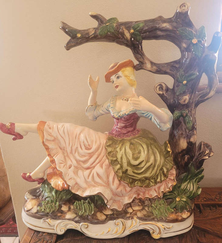 LARGE (4KG) ITALIAN COMPODIMONTE BEAUTIFULLY CRAFTED-GIRL ON A SWING-CONVERTABLE TO A LAMP-REDUCED